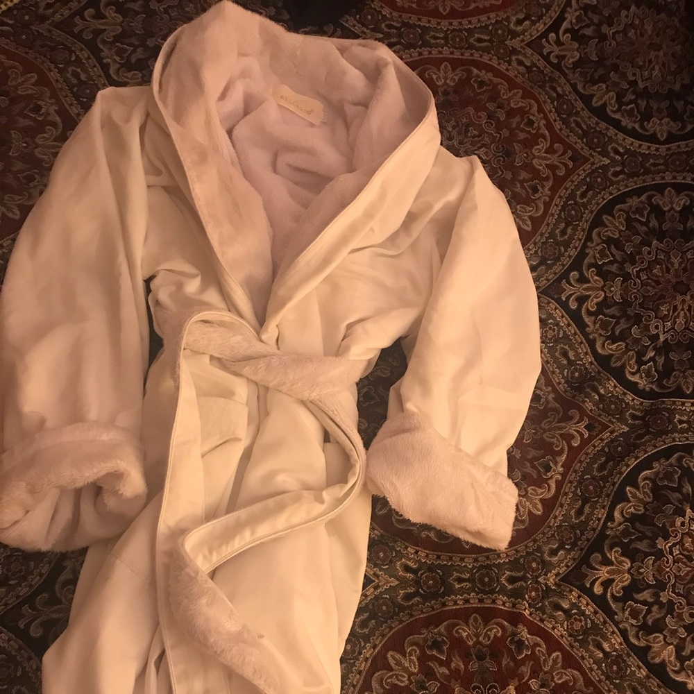 Plush new bellagio lined robe